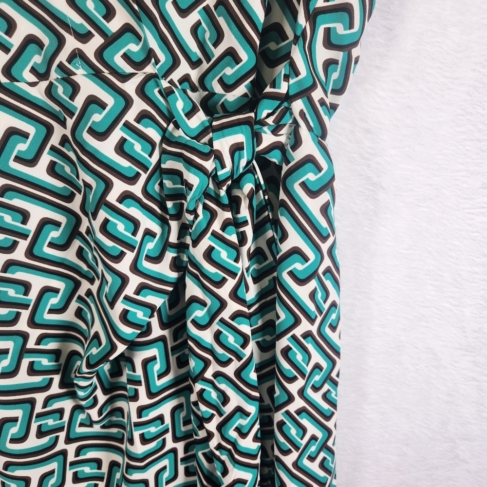 Women's INTEMPO Short Sleeve Faux Wrap Dress. NWT - Picture 5 of 11